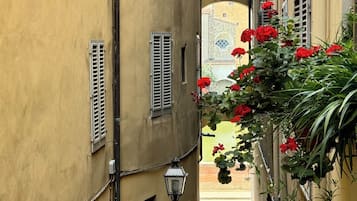 標準雙人房, 共用浴室 | 街景