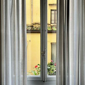 Standard Double Room, Shared Bathroom | Courtyard view - Hotel Cestelli (Florence)