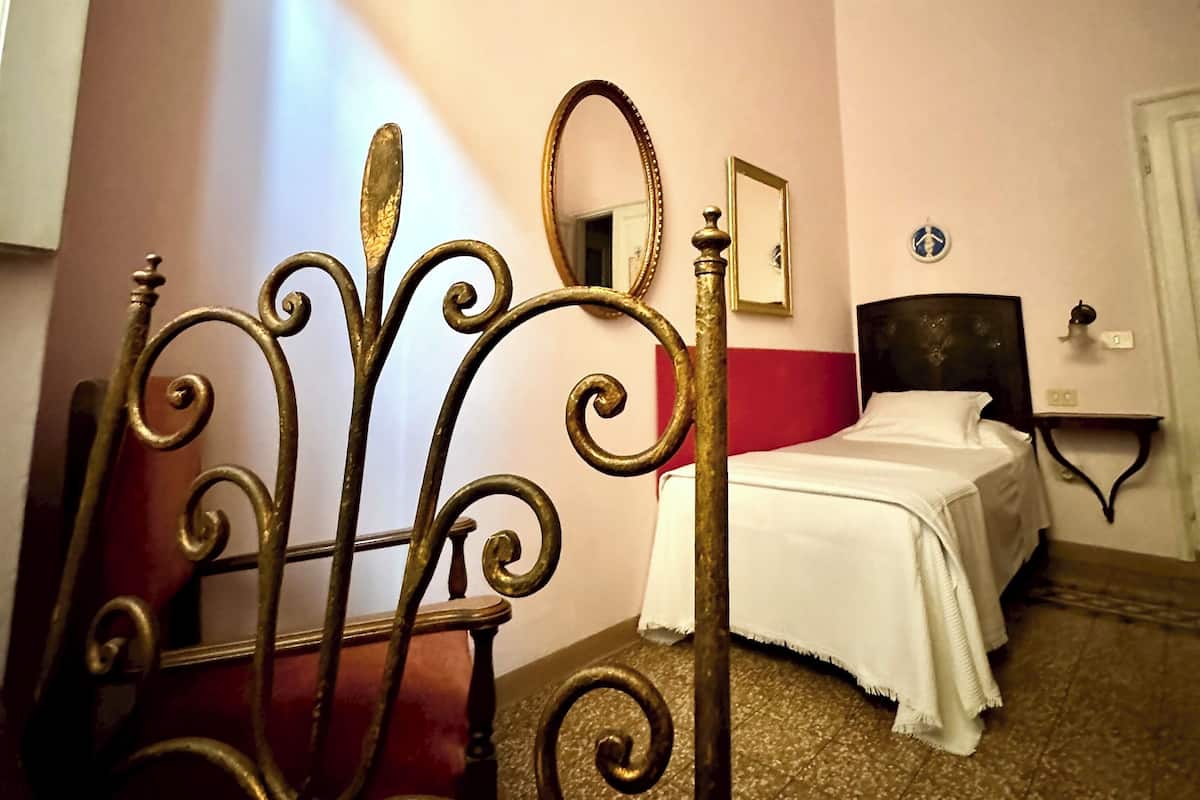 Single Room, Shared Bathroom