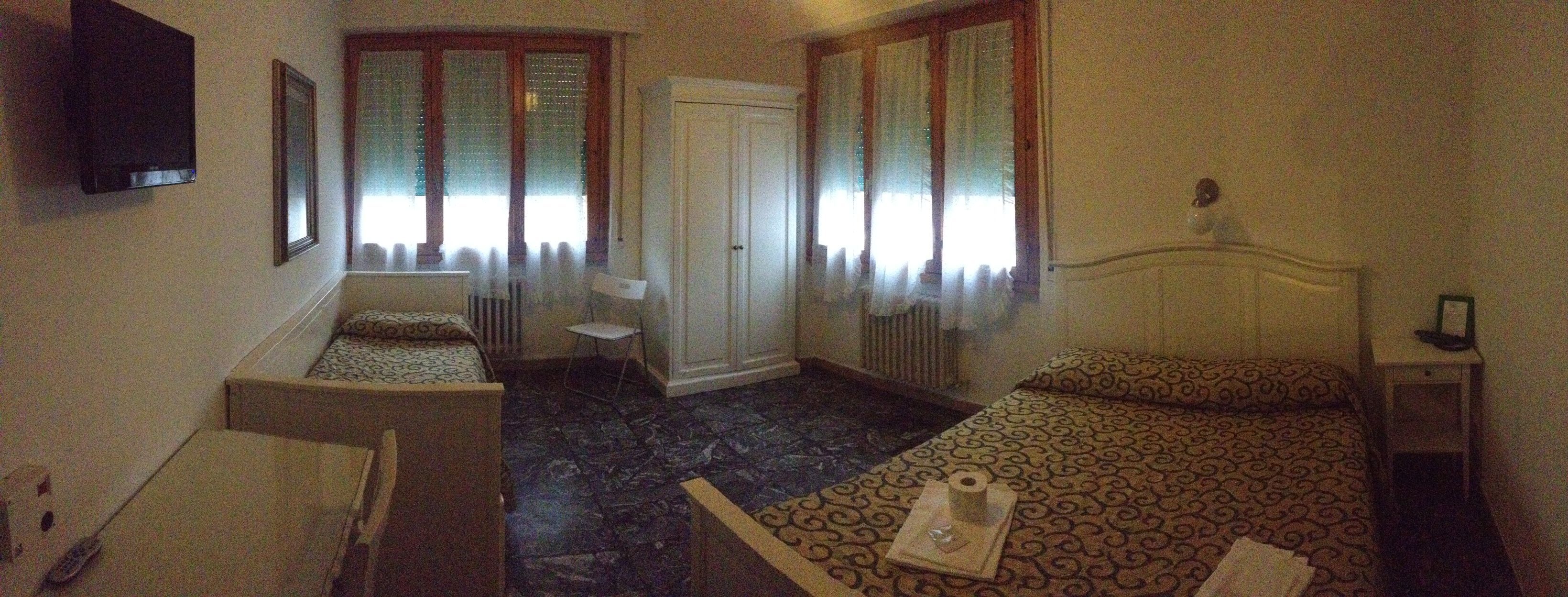 hypo-allergenic bedding, select comfort beds, desk, soundproofing