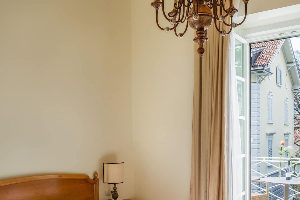 Sängtillbehör av högsta kvalitet, duntäcken och minibar