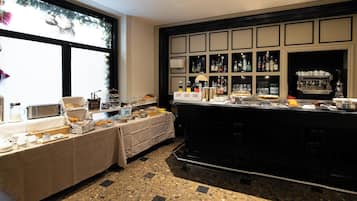 Desayuno buffet incluido todos los días