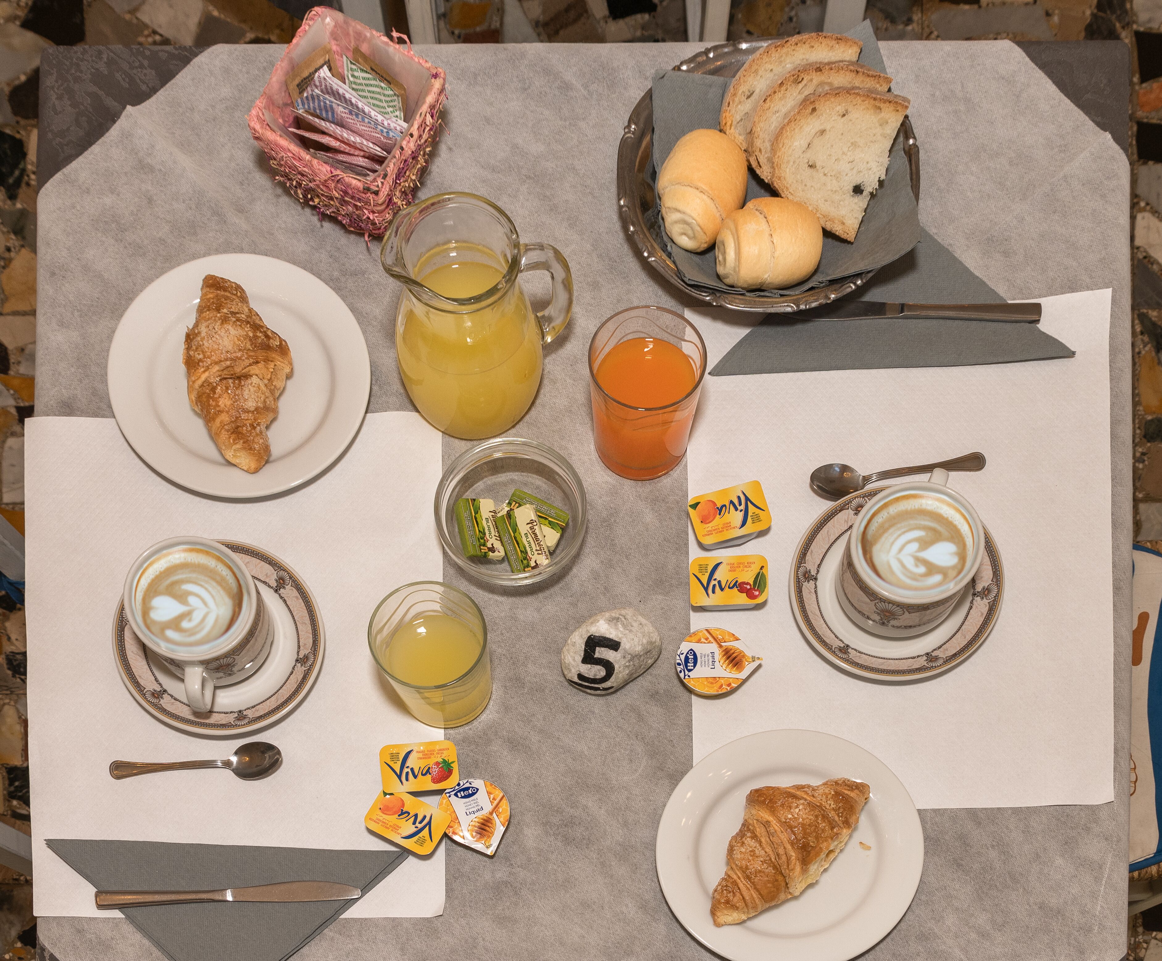 breakfast, lunch, dinner served; italian cuisine