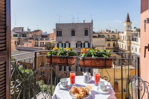 Balcony - Hotel Modigliani (Rome)