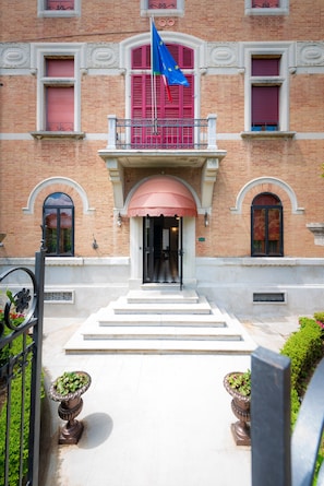 Entrée de l’hébergement