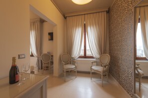 Junior Suite, City View