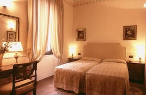 Individually decorated, free WiFi