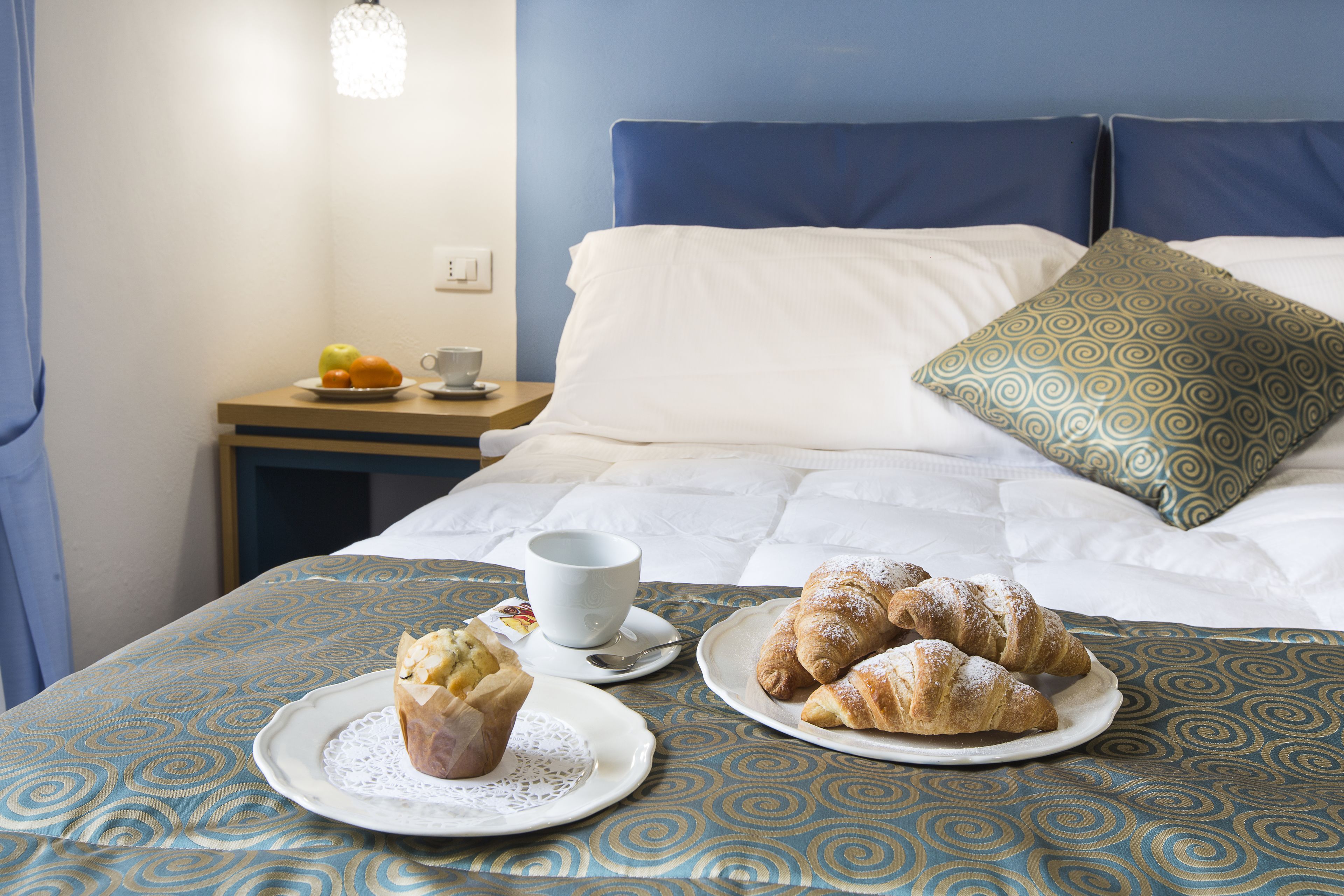 superior triple room | in-room dining