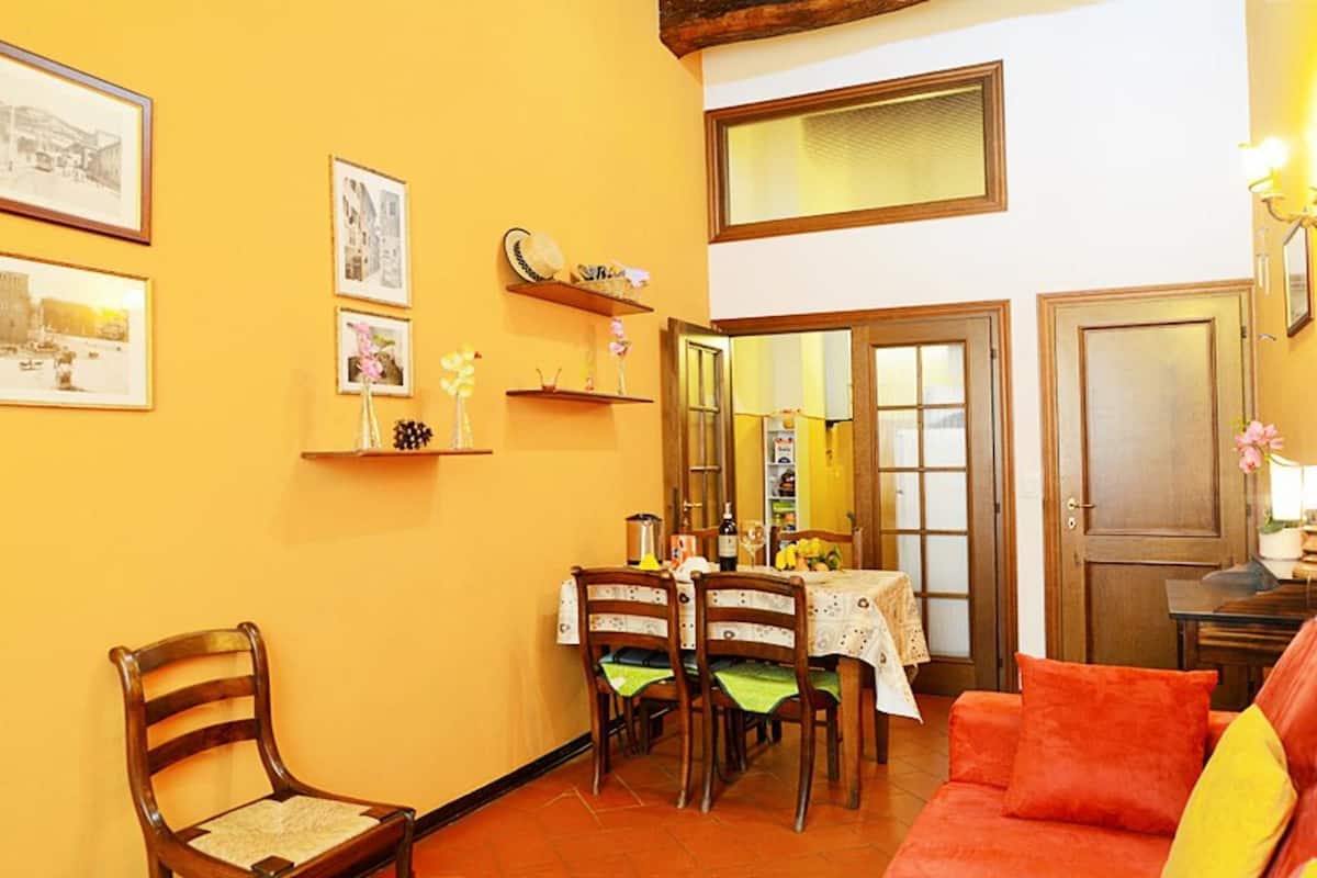 Familienapartment, Küche (With Living Area) | Daunenbettdecken, Zimmersafe, Verdunkelungsvorhänge