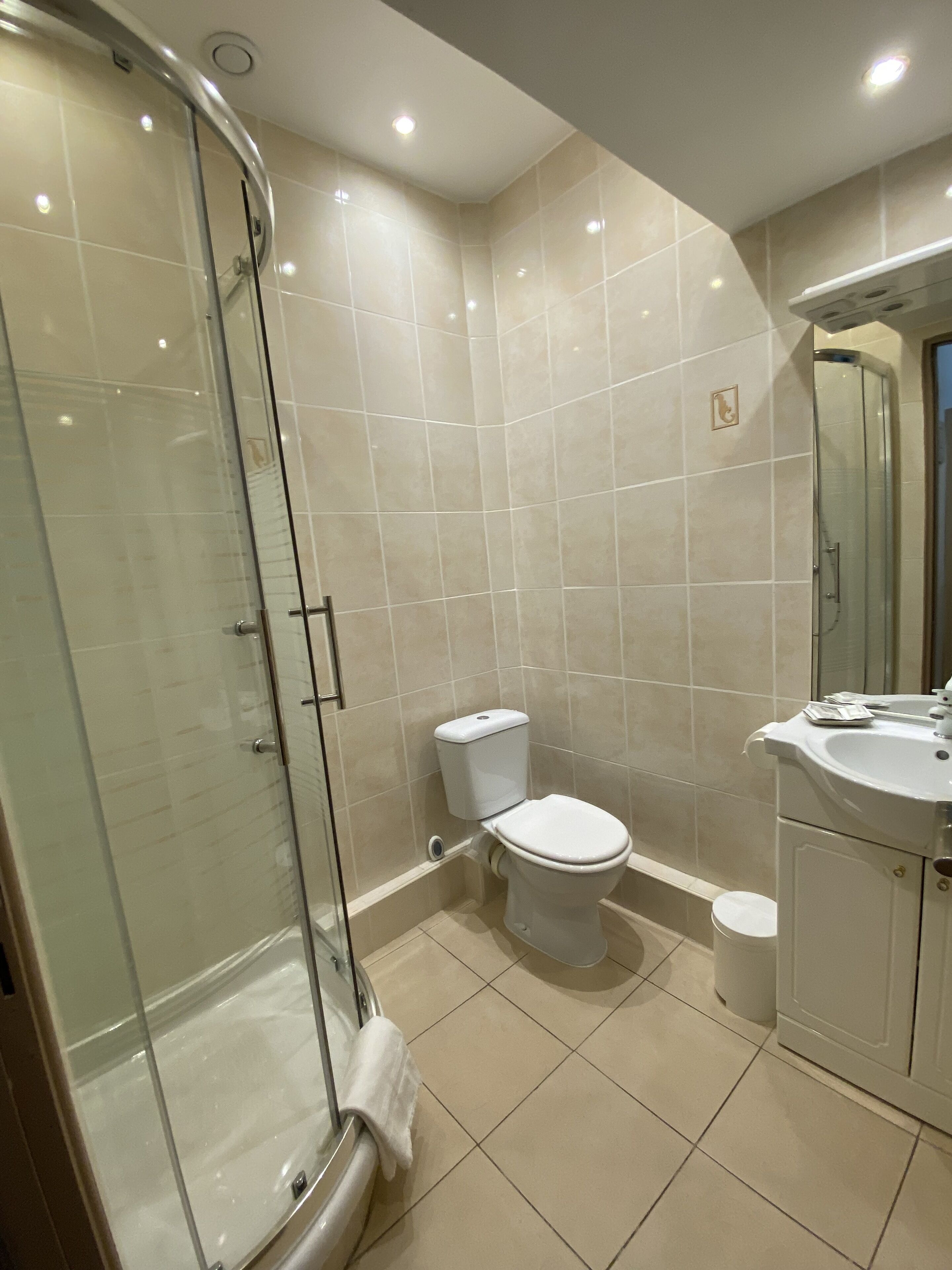 comfort twin room, 2 single beds | bathroom | shower, hair dryer, towels, soap