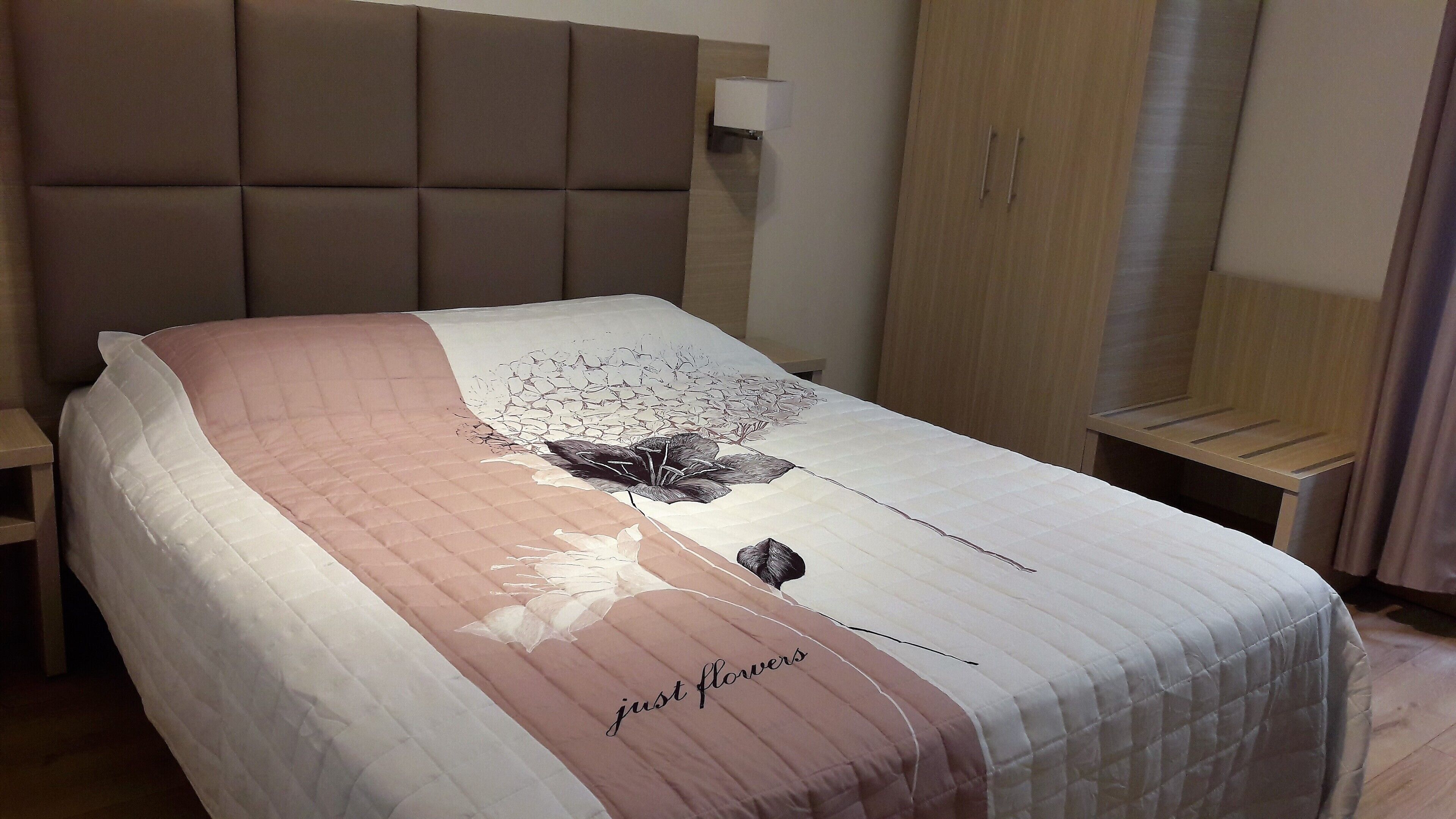 in-room safe, desk, soundproofing, iron/ironing board