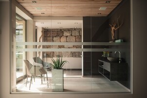 Sauna, 2 salas de tratamientos