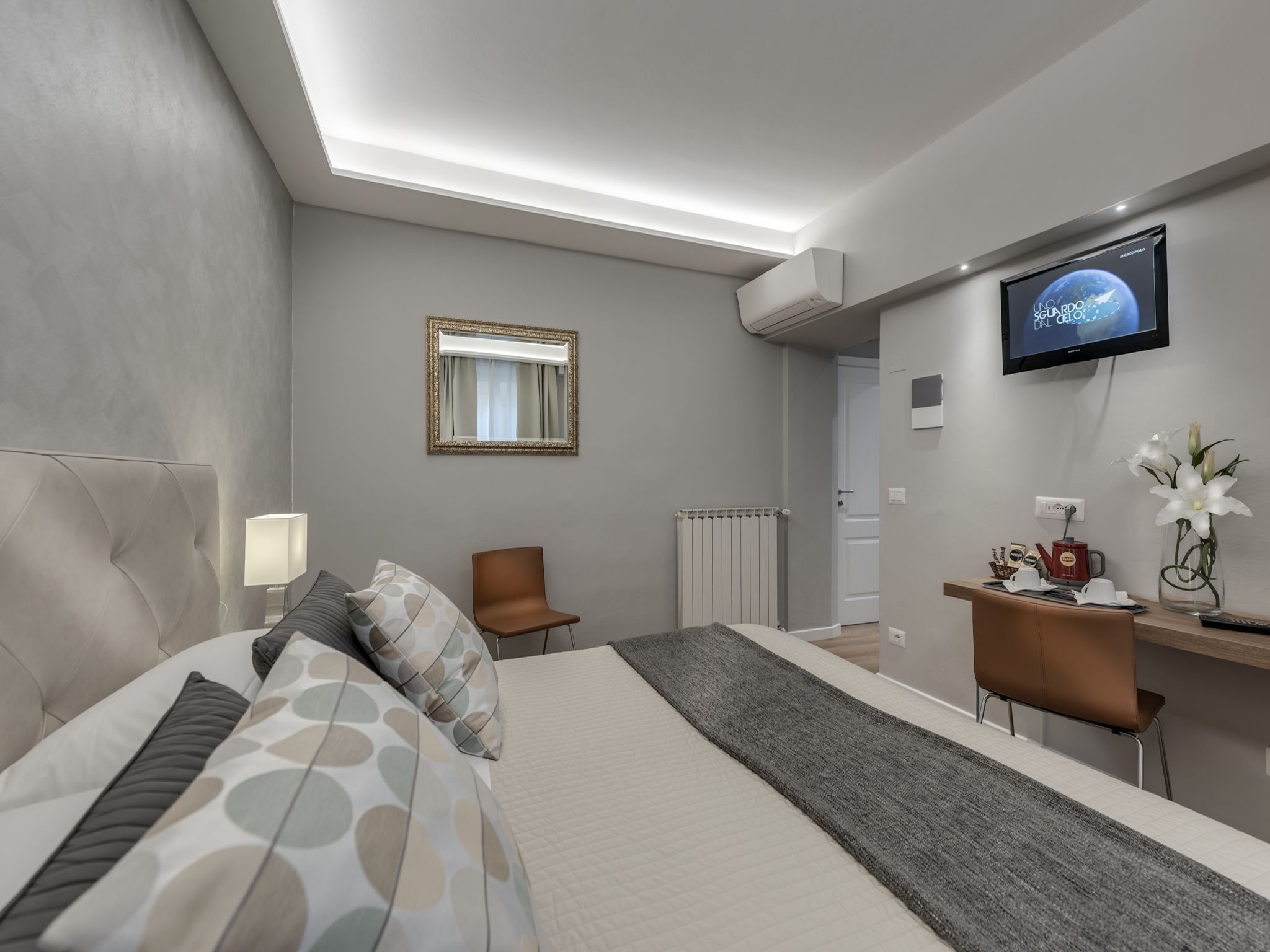 Edredón, decoración personalizada y muebles diferentes 