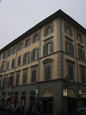 Exterior - XXVII Aprile Bed & Car (Florence)