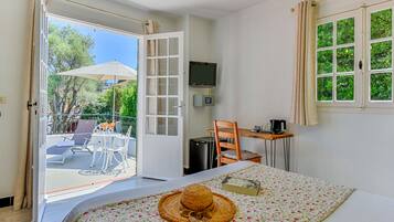 Premium bedding, minibar, in-room safe, individually decorated