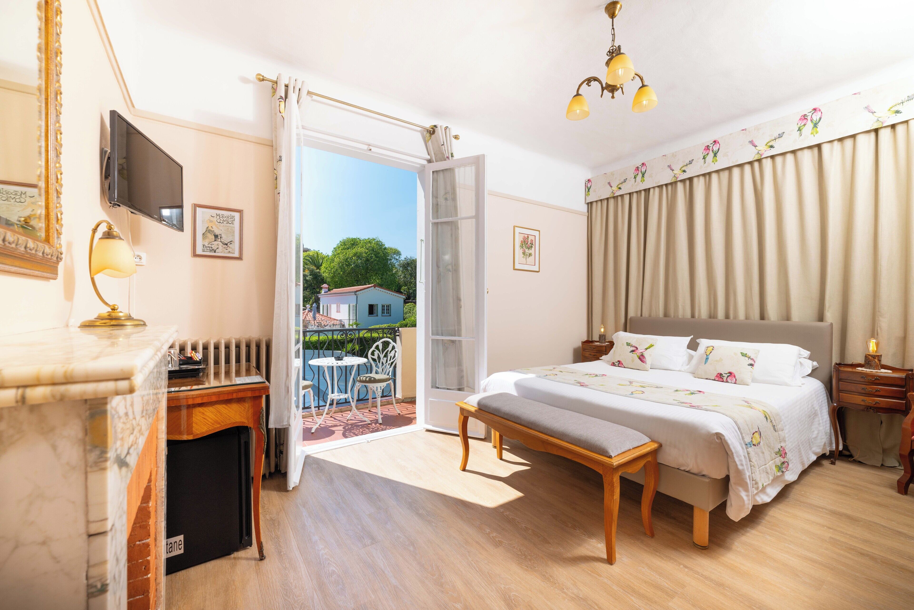 Superior Double Room | Premium bedding, minibar, in-room safe, individually decorated