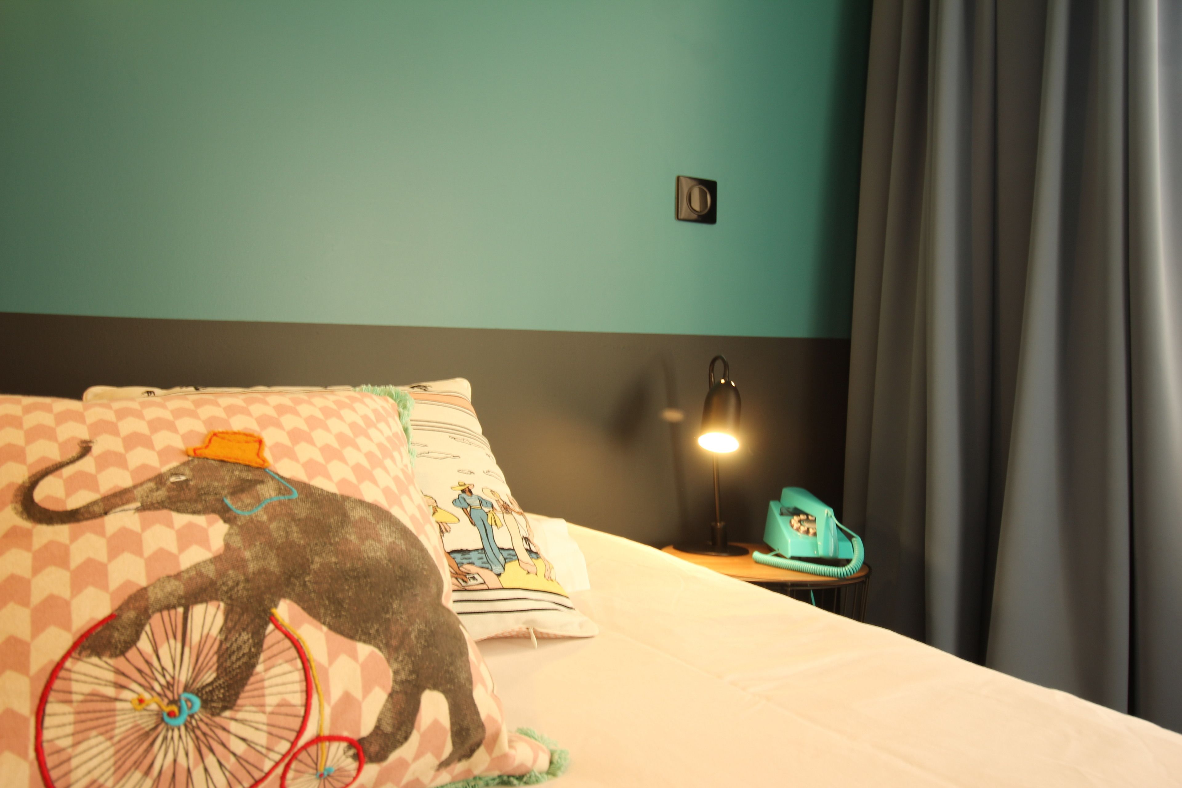 comfort double or twin room | in-room safe, individually decorated, desk, soundproofing