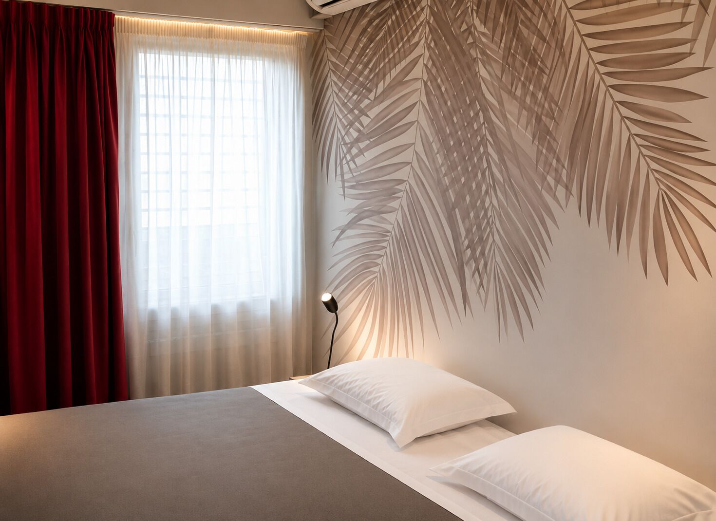 Comfort Double or Twin Room | In-room safe, individually decorated, desk, soundproofing