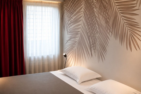 Comfort Double or Twin Room | In-room safe, individually decorated, desk, soundproofing