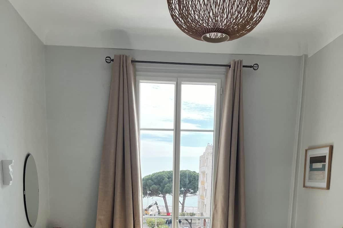 Chambre Double Classique, 1 lit double, vue mer | Coffres-forts dans les chambres, décoration personnalisée