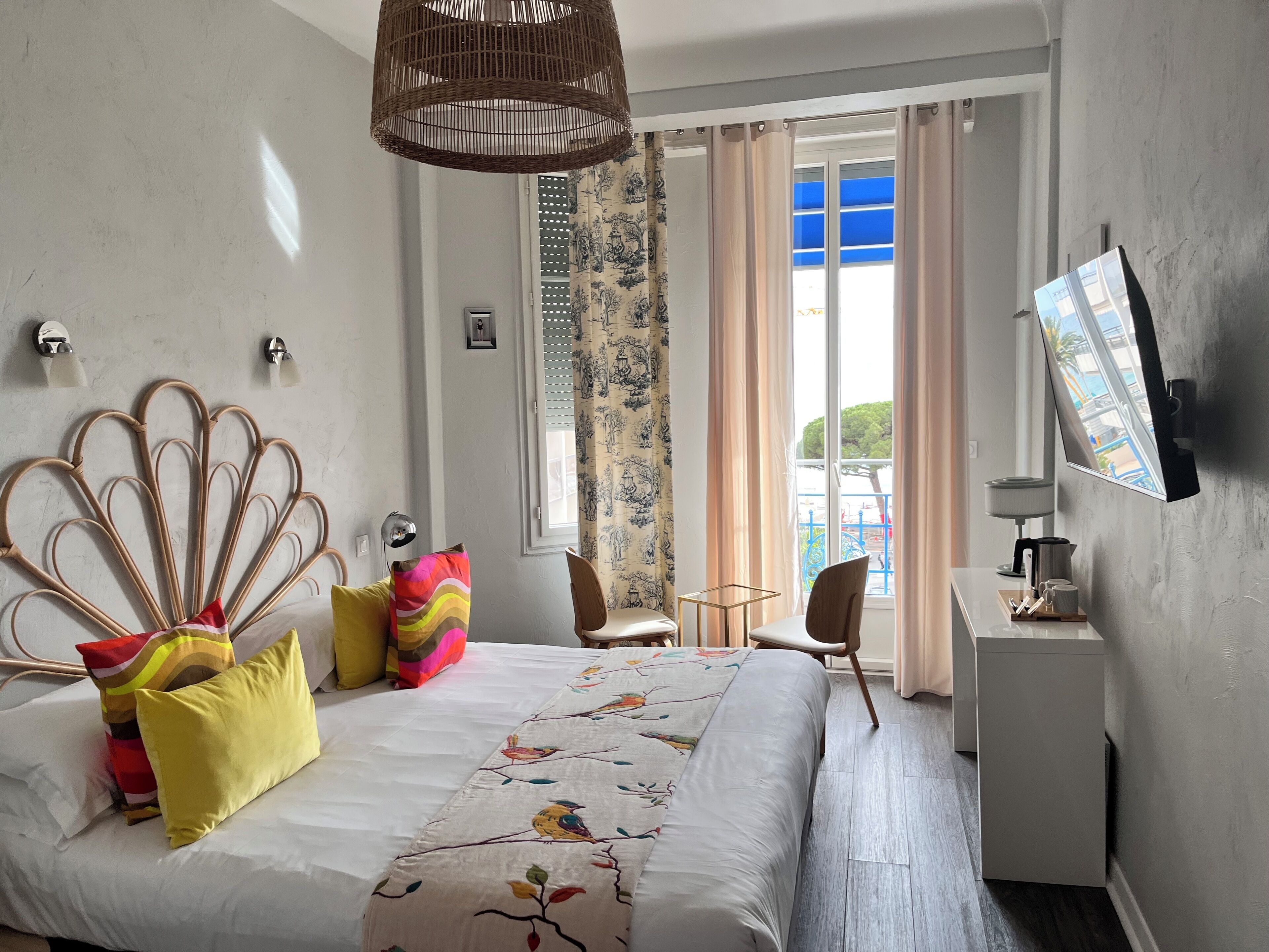 cosy, vue mer | 1 bedroom, in-room safe, individually decorated, individually furnished
