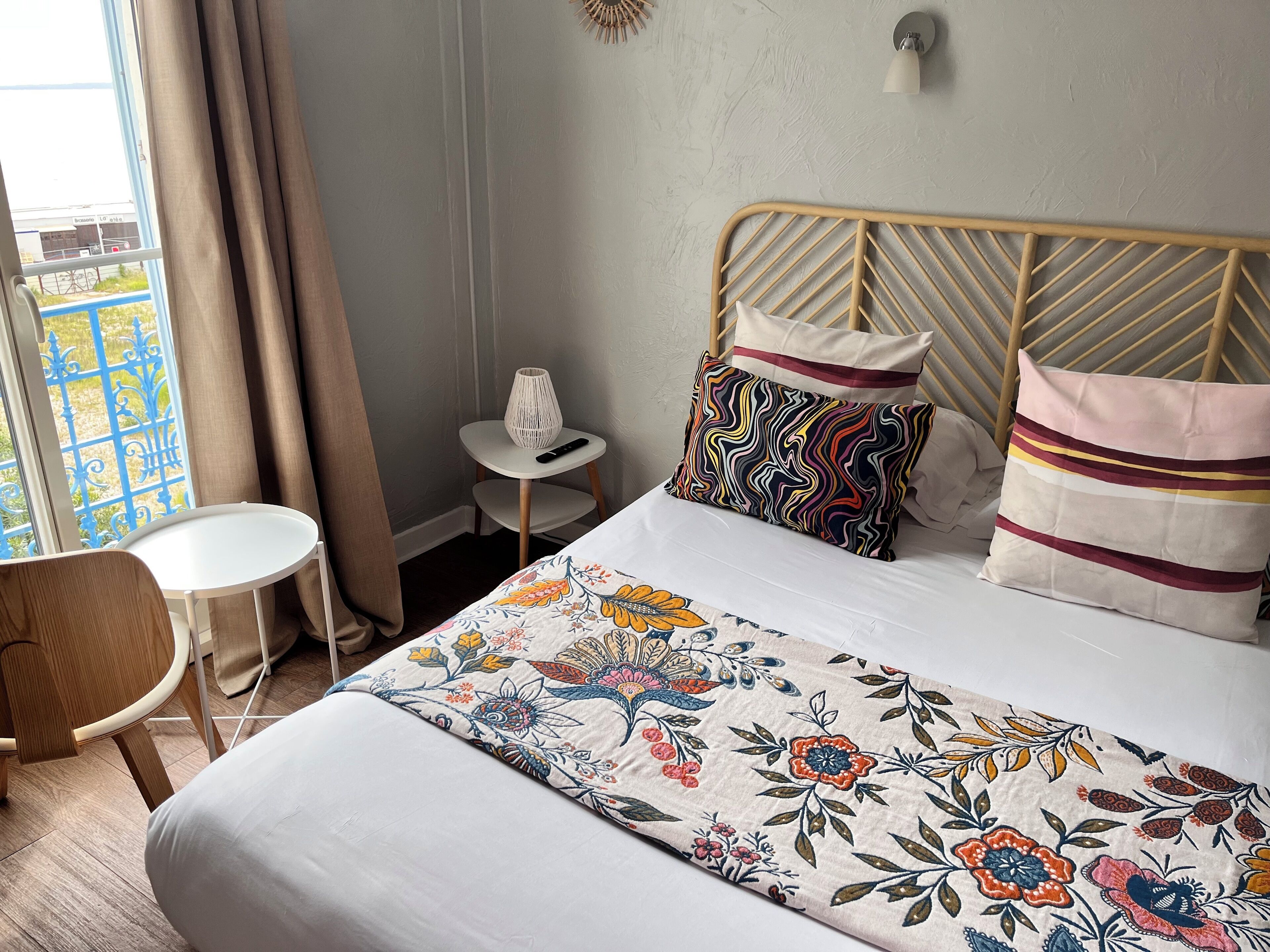 Classic Double Room, 1 Double Bed, Sea Facing | In-room safe, individually decorated, individually furnished