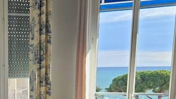 Cosy, vue mer | In-room safe, individually decorated, individually furnished