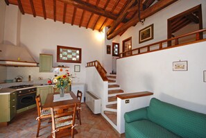 Apartment, 1 Bedroom | Private kitchenette | Fridge, oven, stovetop - Podere Poggetto (Barberino Tavarnelle)