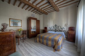Classic Double Room, Private Bathroom, Garden View | 1 bedroom, iron/ironing board, free cribs/infant beds, rollaway beds - Podere Poggetto (Barberino Tavarnelle)