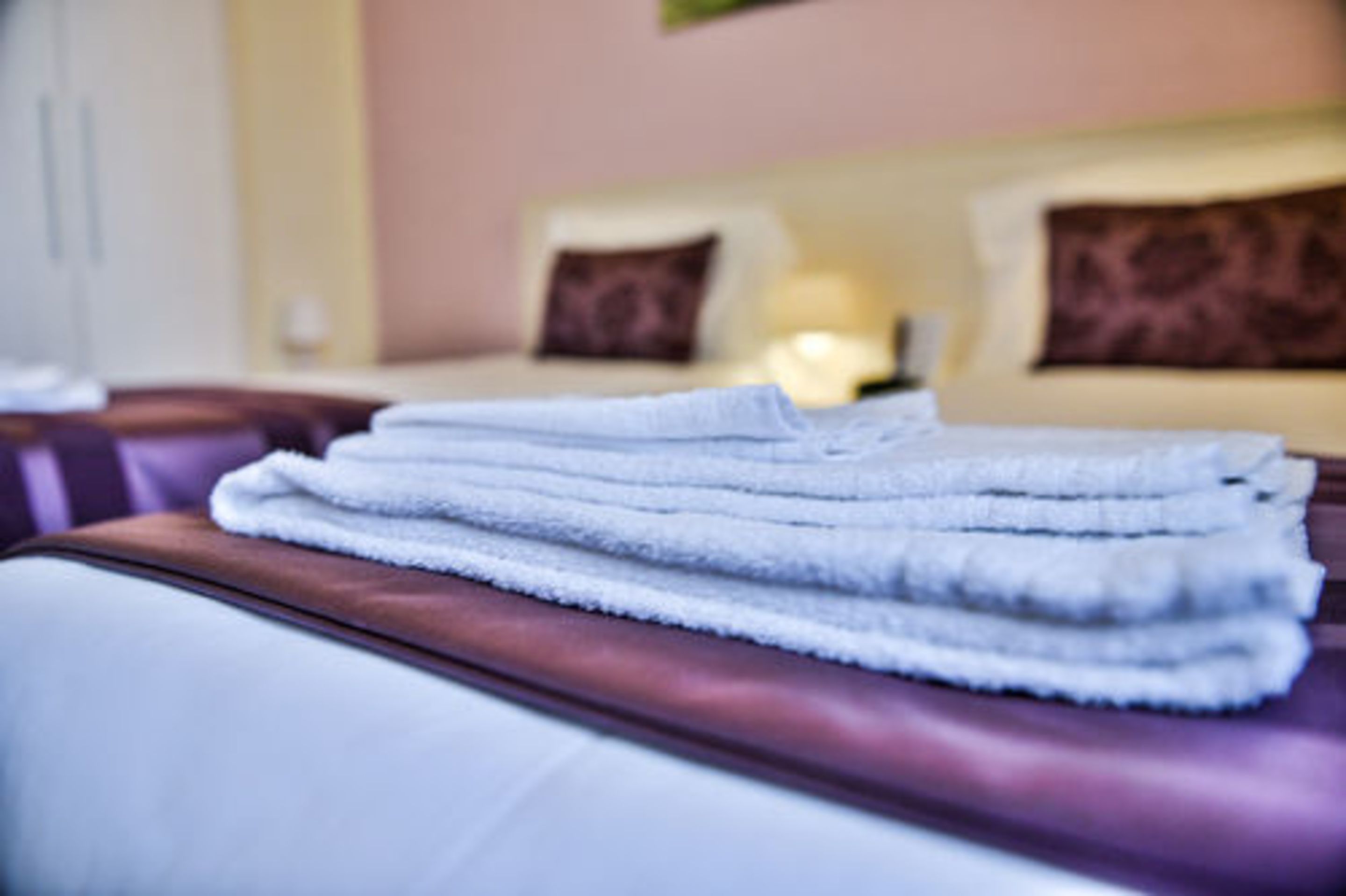 basic quadruple room, 3 bedrooms | minibar, in-room safe, desk, soundproofing