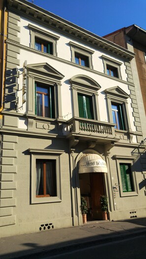 Front of property - Hotel Bella Firenze (Florence)