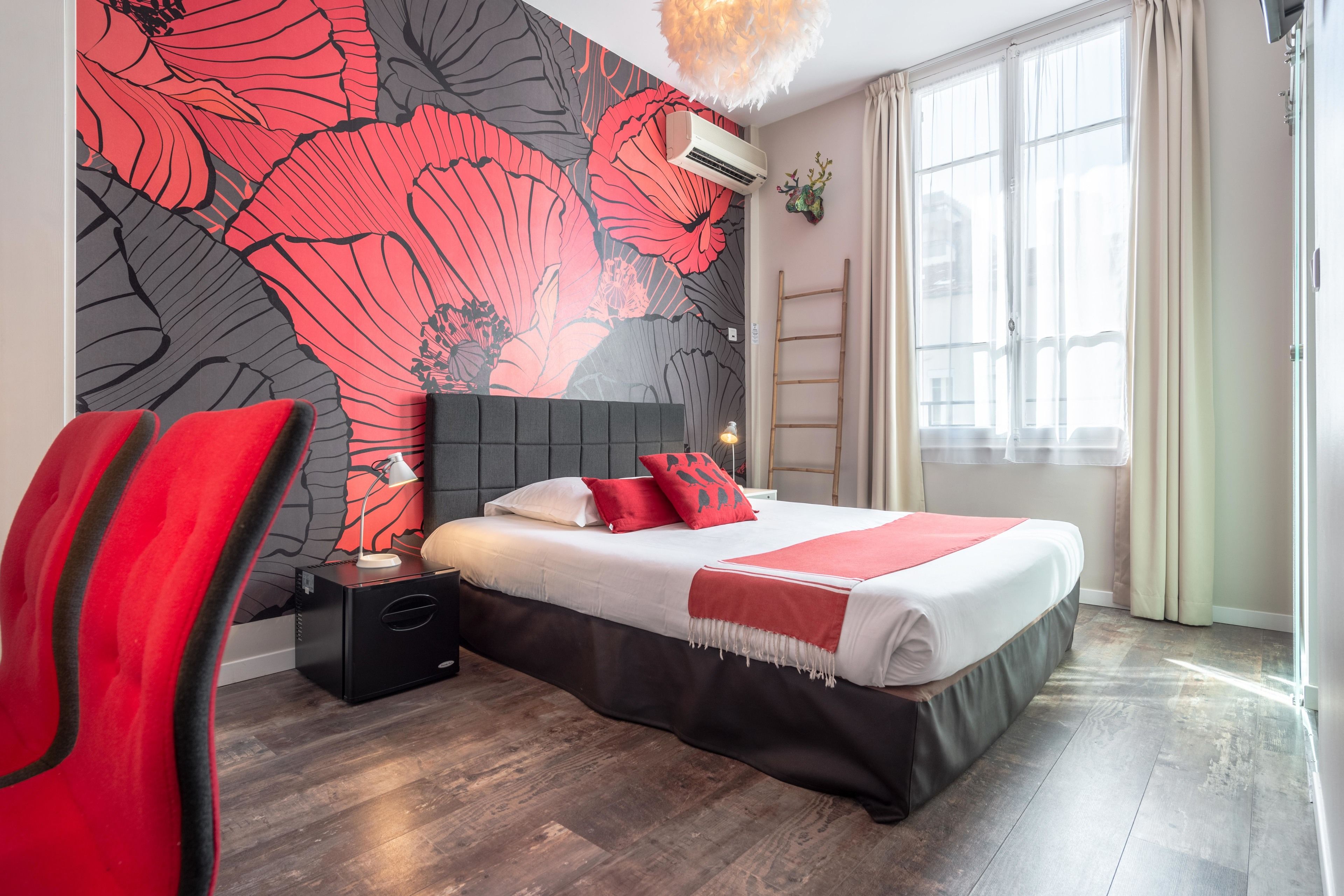 Doppelzimmer | Individuell dekoriert, individuell eingerichtet, Schreibtisch