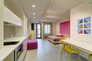 Suite | Eget kjøkken | Kjøleskap, mikrobølgeovn, kokeplater og espressomaskin