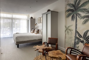 Luxe beddengoed, Select Comfort-bedden, een kluis op de kamer