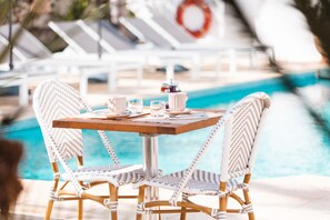 Building design - Hotel La Villa Juan Beach (Antibes)