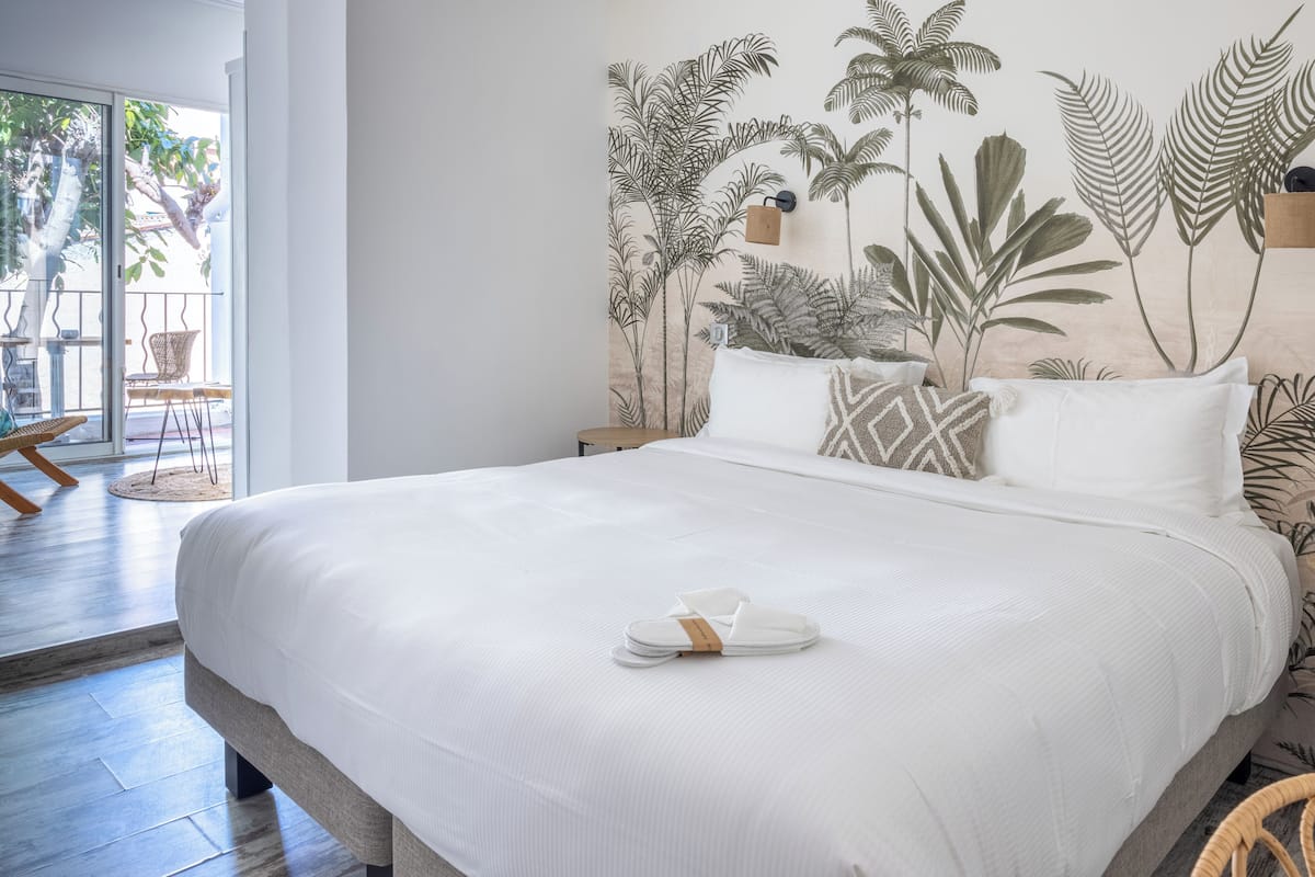1 bedroom, premium bedding, Select Comfort beds, in-room safe