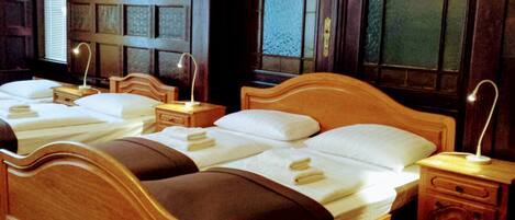 Ropa de cama de alta calidad, escritorio, tabla de planchar con plancha