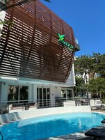 Fachada de la propiedad