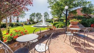 Apartament tradicional, 1 dormitori, bany privat, planta baixa | Terrassa o pati