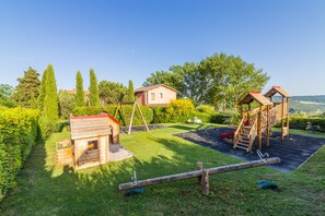 Children’s play area – outdoor - Tenuta Quadrifoglio (Gambassi Terme)