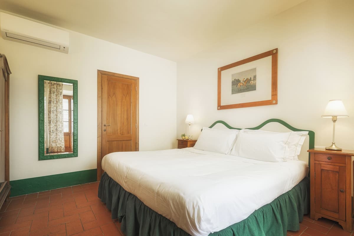 Classic Double Room | 1 bedroom, Select Comfort beds, minibar, in-room safe