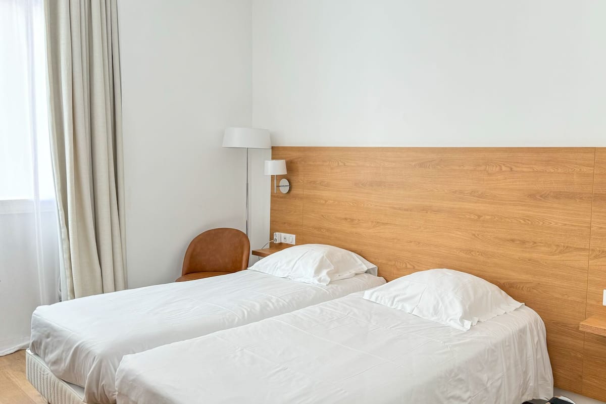 Habitación económica con 1 cama matrimonial o 2 individuales (STVA) | Wifi gratis