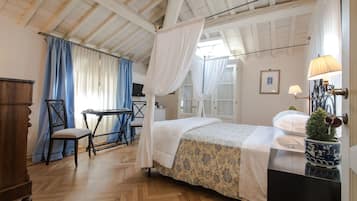 Superior Double Room | Minibar, in-room safe, free cribs/infant beds, free WiFi