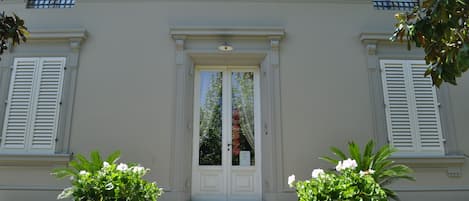 مدخل المنشأة