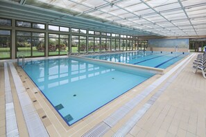 Exercise/lap pool