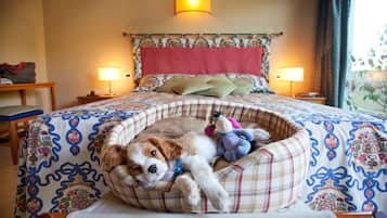 Hochwertige Bettwaren, Zimmersafe, Verdunkelungsvorhänge