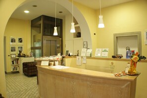 Reception - Residence Manassei (Prato)