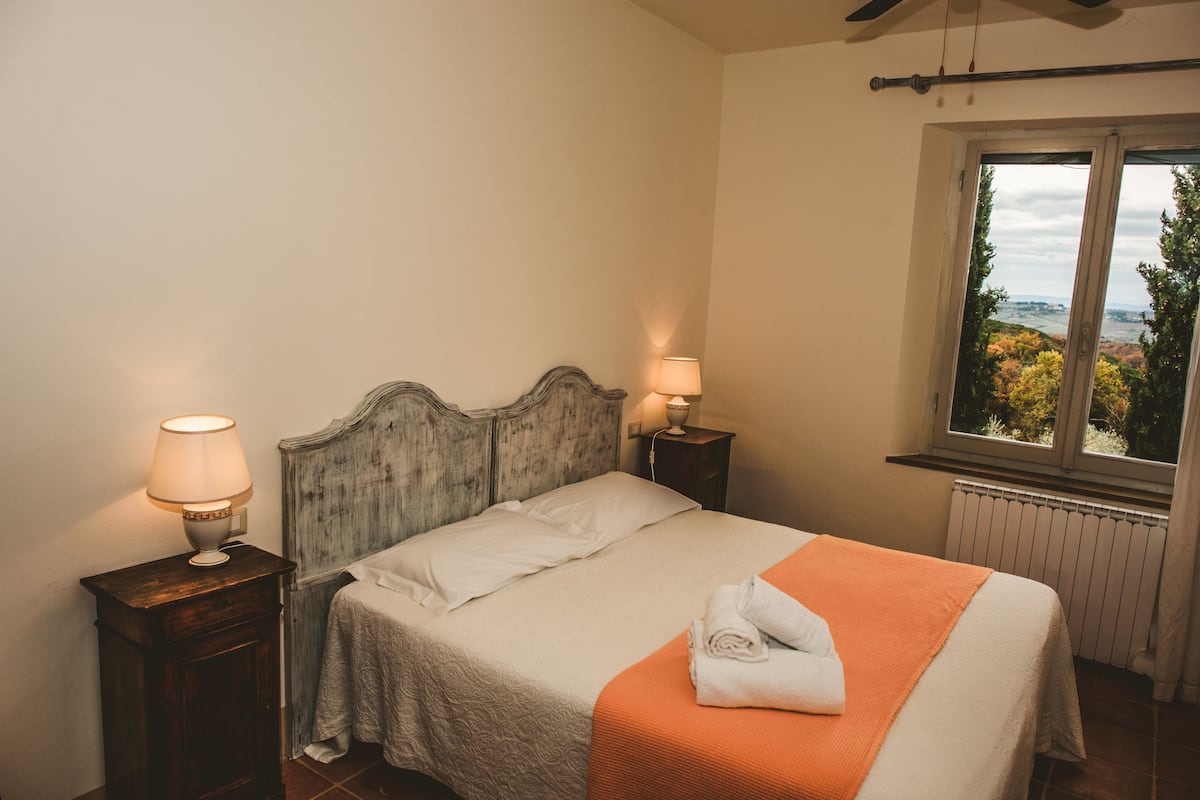 Suite, 2 kamar tidur, pemandangan kebun anggur | Wi-Fi gratis dan seprai linen