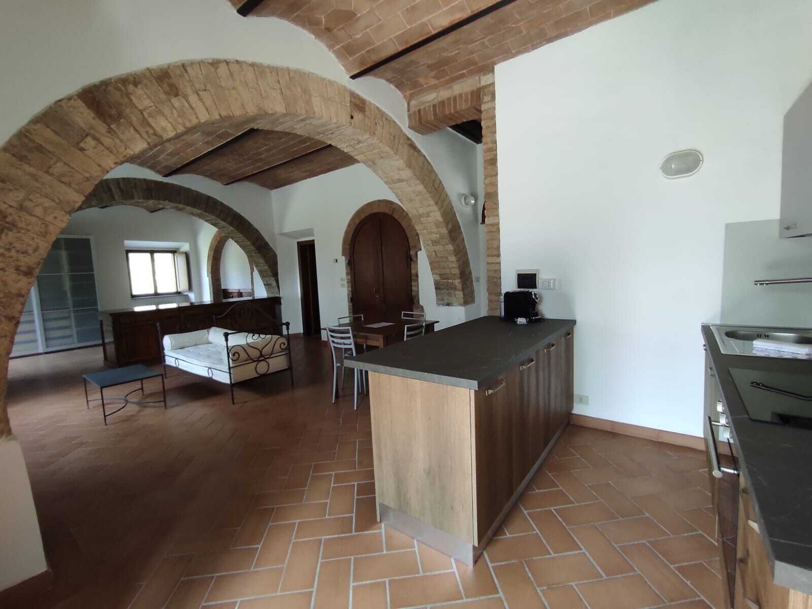 Appartamento, 1 camera da letto, angolo cottura, vista giardino | Area soggiorno | TV a schermo piatto