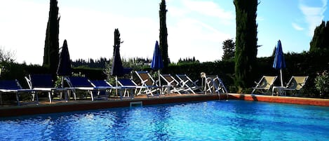 Bar accanto alla piscina